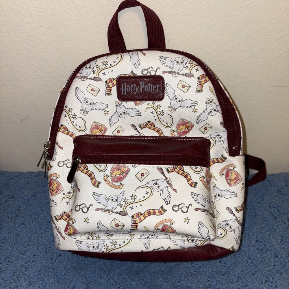 Bioworld Harry Potter Gryffindor Watercolor Mini Backpack